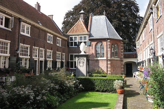 E-Scavenger Hunt Haarlem: Explore the City at Your Own Pace - Supported Languages