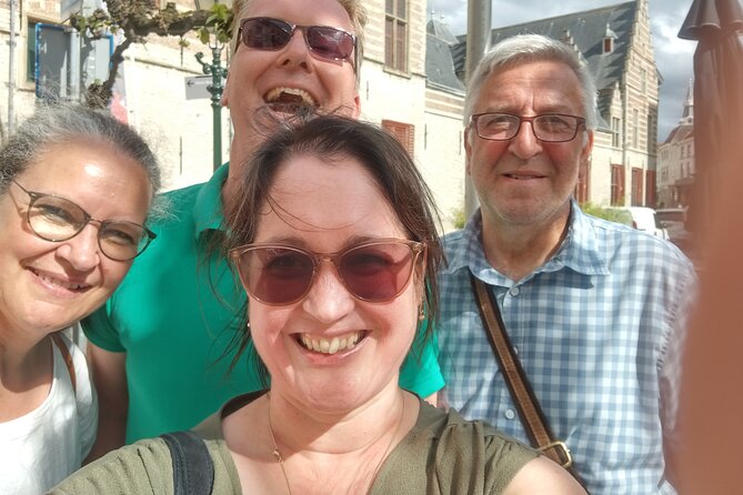 E-Scavenger Hunt Lisbon: Explore the City at Your Own Pace - Game Features and Setup