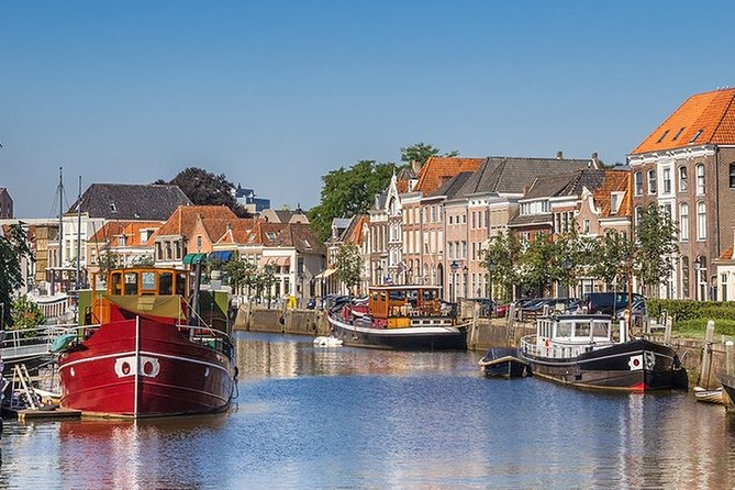 E-Scavenger Hunt Zwolle: Explore the City at Your Own Pace - Team Challenges and Competitions