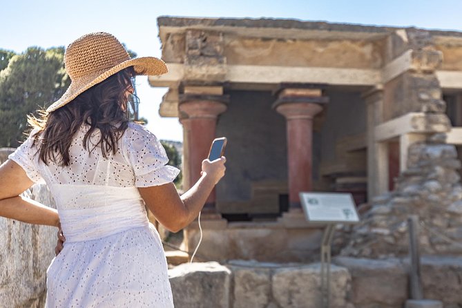E-Ticket & Audio Tour for Knossos Palace: Unlock Minoan Majesty - Highlights of the Palace Tour