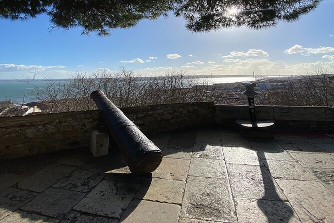 E-Ticket to St. George With Audio Tour and Lisbon City Audio Tour - Taking in Lisbons Highlights