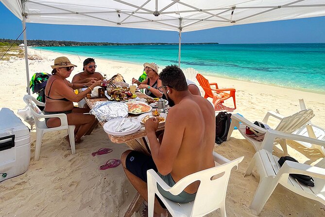 Eagle Bay + Pedernales City Tour, ALL INCLUDED - Pickup and Accessibility