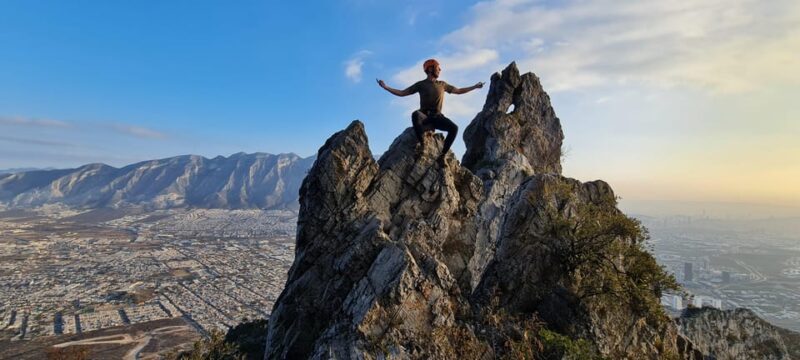 Eagle's Nest: Hiking, Rappel and Breathtaking Photos - Included Services