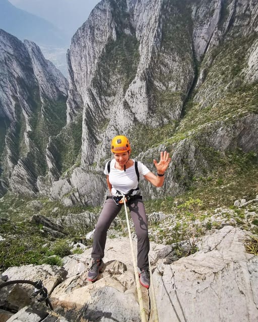 Eagle's Nest: Hiking, Rappel and Breathtaking Photos - Exciting Rappelling Experiences