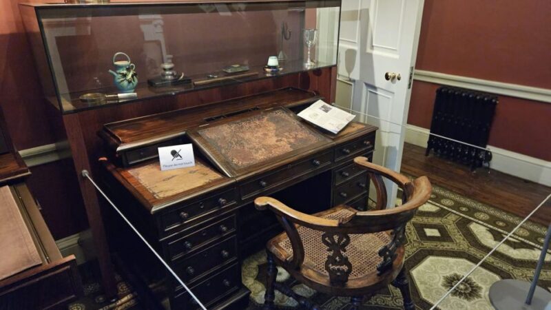 Early Access British Museum Trafalgar Square & Covent Garden - Highlights of the British Museum