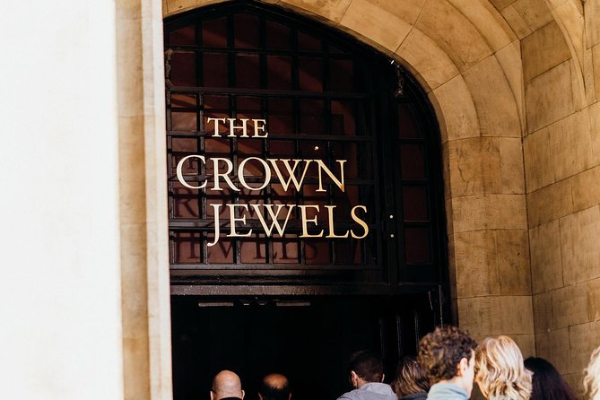 Early Access Tower of London Tour With Opening Ceremony & Cruise - Thames River Cruise