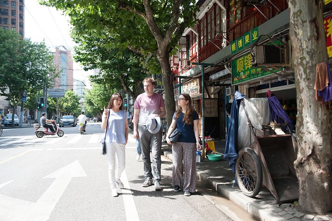 Early Bird Shanghai Street Breakfast Tour And Visit Fabric Market - Highlights of the Breakfast Experience