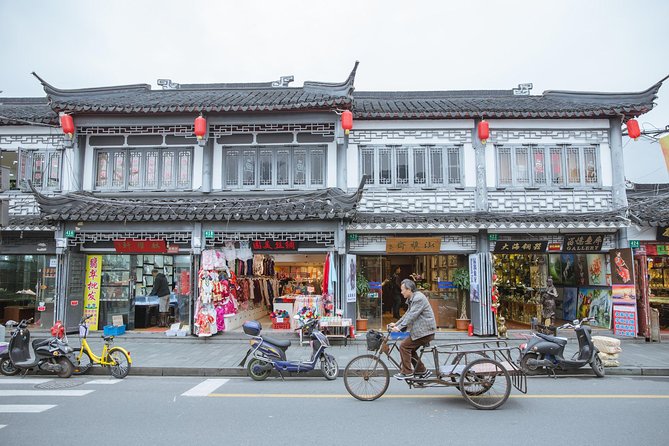 Early Bird Shanghai Street Breakfast Tour And Visit Fabric Market - Shopping at the Fabric District