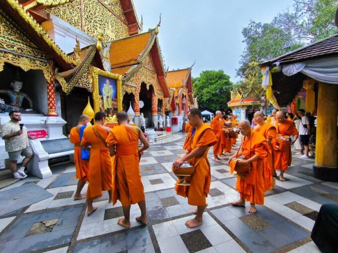 Early Morning at Doi Suthep With Monk Chanting and Alms Offering - Inclusions and Amenities