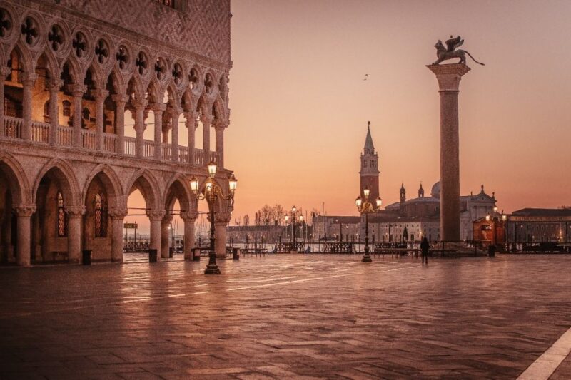 Early Morning Photo Tour and Breakfast in a Luxury Location - Key Points