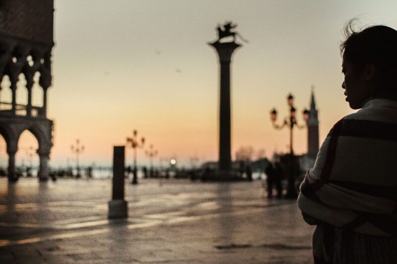 Early Morning Photo Tour and Breakfast in a Luxury Location - Pricing and Duration