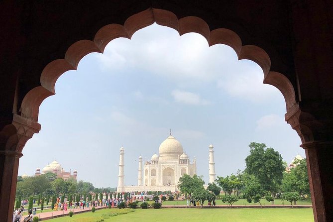 Early Morning Sunrise Taj Mahal and Agra Fort From Delhi By Express Highway - Exploring Agra Fort