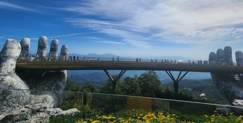 Early Morning Tour to Golden Bridge BaNa Hill to Avoid Crowd - Tour Accessibility