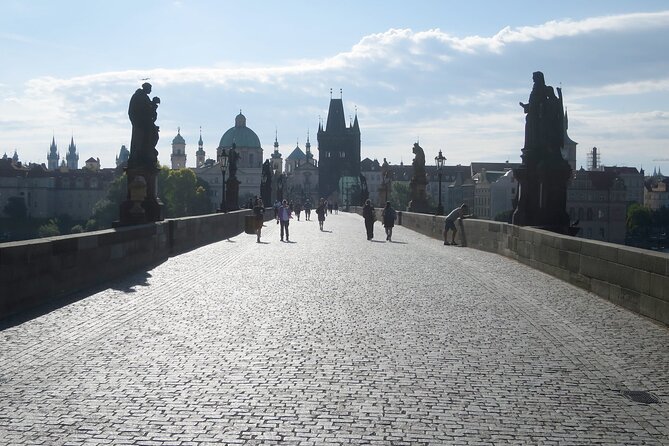 Early Morning Walk: Prague Highlights Without Crowds - Exploring the Old Town