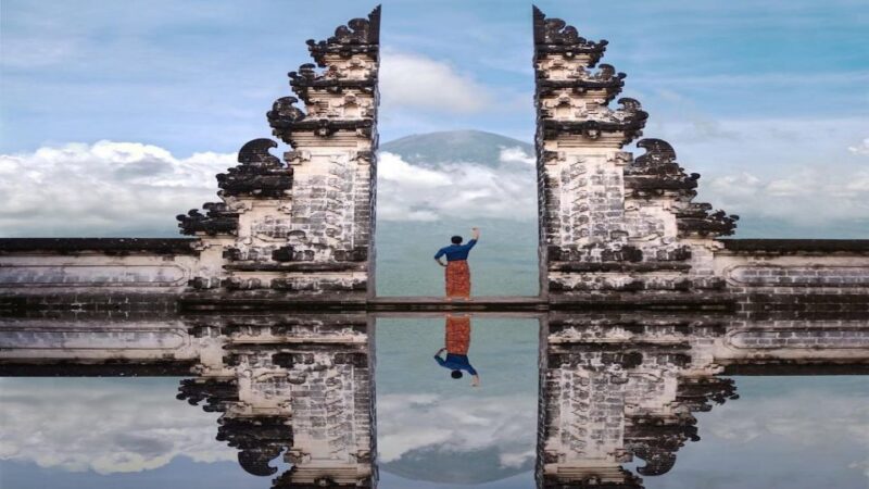East Bali: Lempuyang Gates, Tenganan, & Water Palaces Tour - Itinerary Highlights