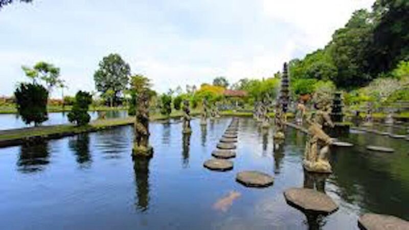 East Bali: Lempuyang Gates, Tenganan, & Water Palaces Tour - Participant Information