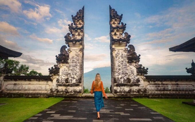 East Bali: Lempuyang Temple, Tirta Gangga, and Taman Ujung - Discovering Tirta Gangga