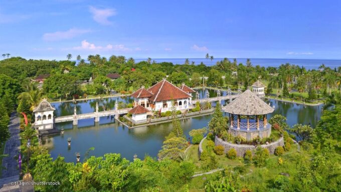 East Bali: Lempuyang Temple, Tirta Gangga, and Taman Ujung - Frequently Asked Questions