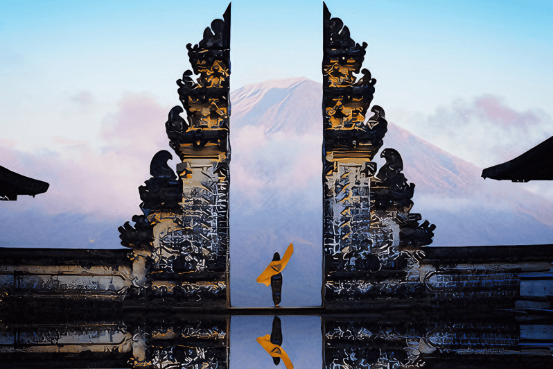 East Bali: Lempuyang Temple, Tirta Gangga, Virgin Beach Tour - Lempuyang Temple