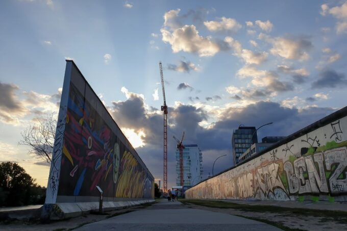 East Berlin and the Wall: Walking Tour - Alexanderplatz and Socialist Architecture