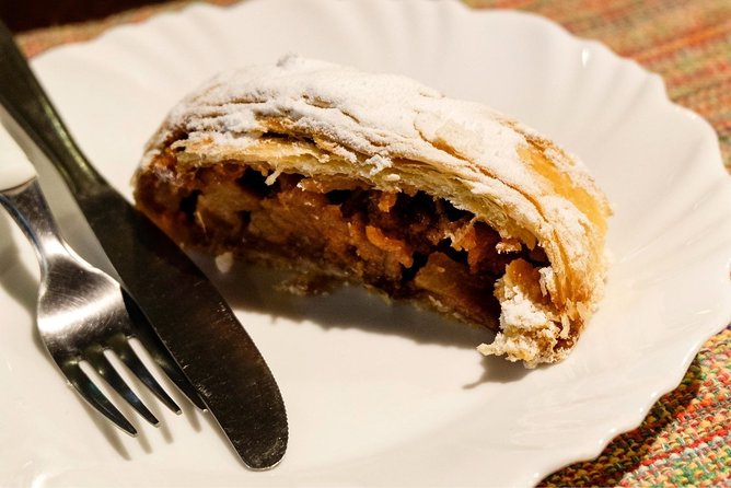 East Berlin Food Tour With a Local: a Feast for Foodies 100% Personalized - Mixed Review Feedback and Responses