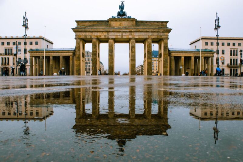 East Berlin: Greatest Escapes Quest Experience - Booking and Participation
