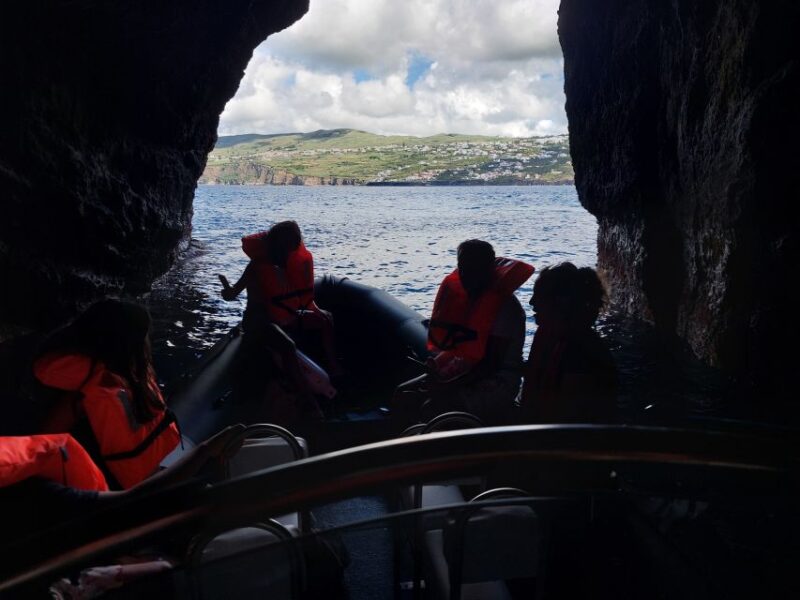 East Tour - Terceira by Sea and Land - Group Size and Languages