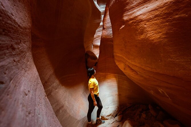 East Zion Crimson Canyon Hike & UTV Adventure - Guide and Group Size
