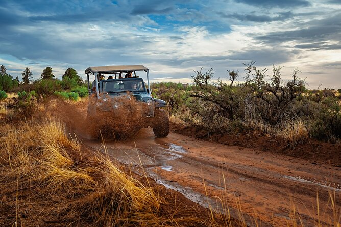 East Zion: Zion Cliffs Sunset Jeep Tour - Booking and Cancellation Details