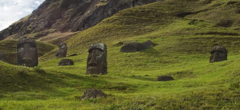 Easter Island: Moai Full Day Private Tour - Guidance and Languages