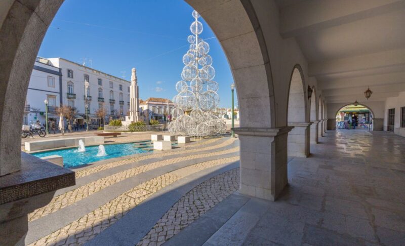 Eastern Portugal: Day Trip to Faro, Olhão, Tavira, & More - Exploring Faros Historic Center
