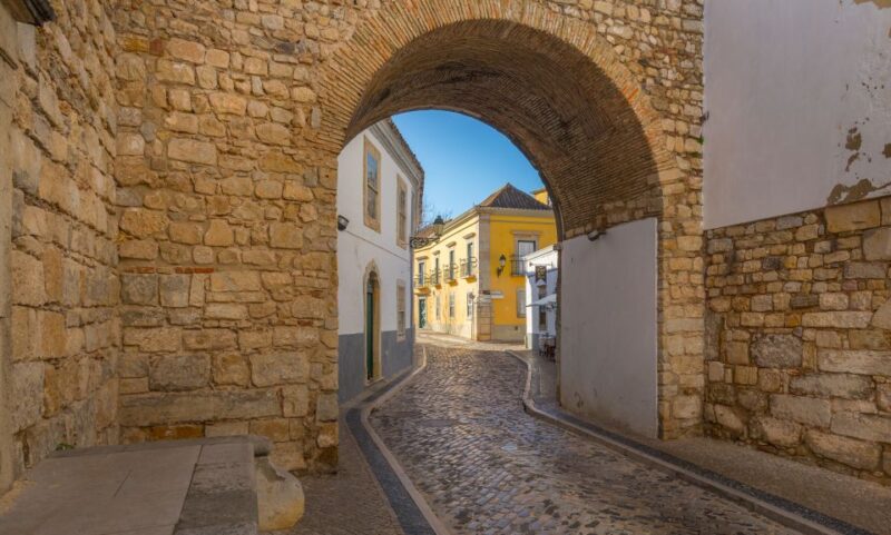 Eastern Portugal: Day Trip to Faro, Olhão, Tavira, & More - Discovering Olhãos Moorish Markets