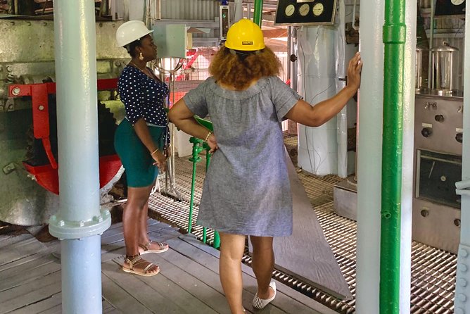 Eastern Tours/ Mt. Carmel Falls / Laura Spice Tour / Clarkes Court Distillery - Touring Clarkes Court Distillery