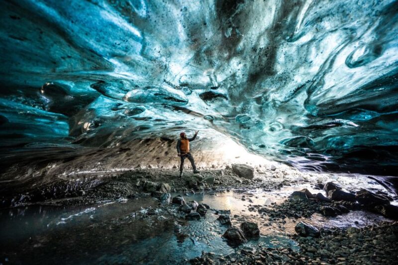 Easy Hike to a Natural Ice Cave From Jökulsárlón - Experience Highlights