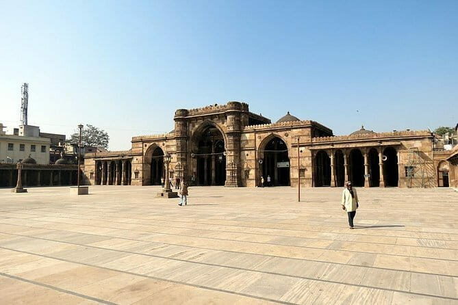 Easy Private Tour at Sun Temple and Rani Ki Vav by Car - Cost Analysis and Value