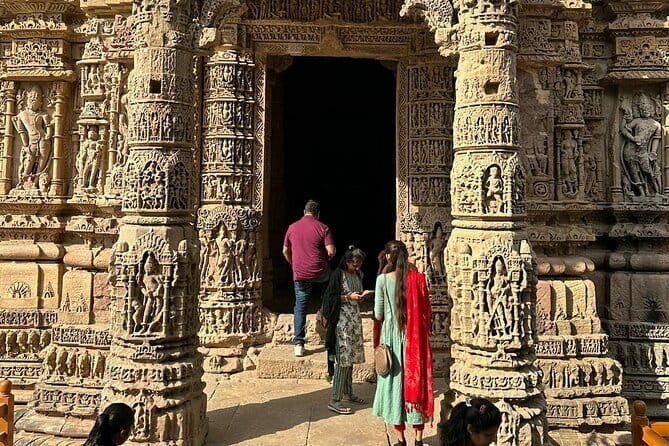 Easy Private Tour at Sun Temple and Rani Ki Vav by Car - FAQ