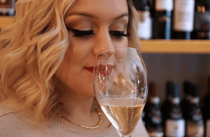 Easy Wine Tasting in Genoa City Center - Food Pairings to Enhance Your Tasting