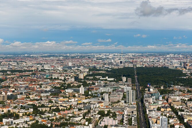 Eat Like a Berliner: Market Tour, Cooking Class and Lunch - Exploring the Winterfeldtmarkt