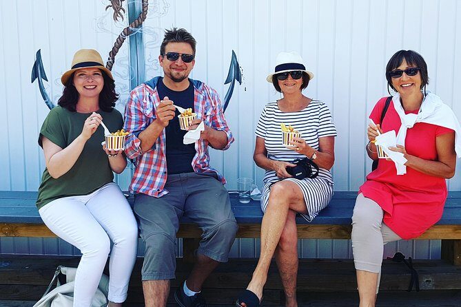 Eat Like a Canadian Food & Sightseeing Tour - Key Points