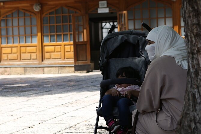 Eat, Pray, Love Tour - Explore Sarajevos History and Culture