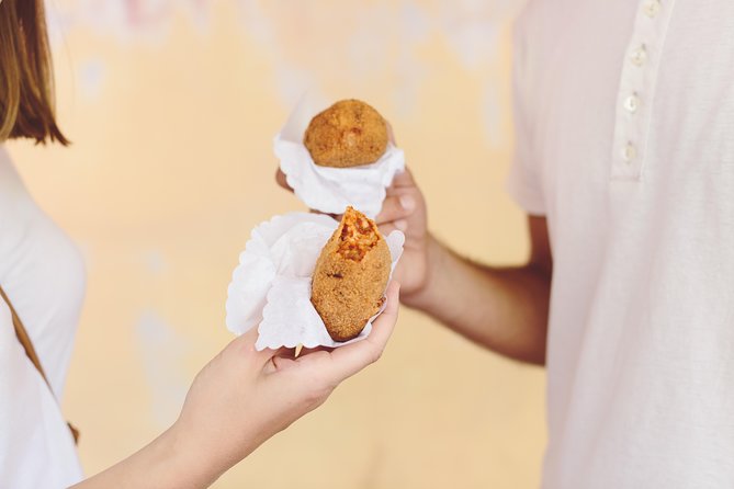 Eating Rome: Trastevere Pasta Making Class - Logistics and Meeting Details