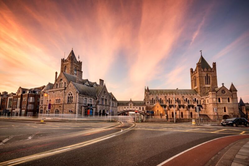 Eco Bike Tour of Dublin City Top Attractions and Nature - Key Points