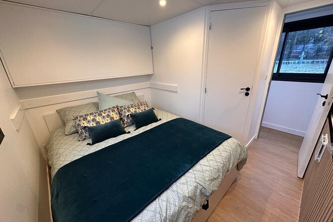 Eco-Responsible House Boat Rental in Aÿ Champagne With Driver - Convenient Private Transportation