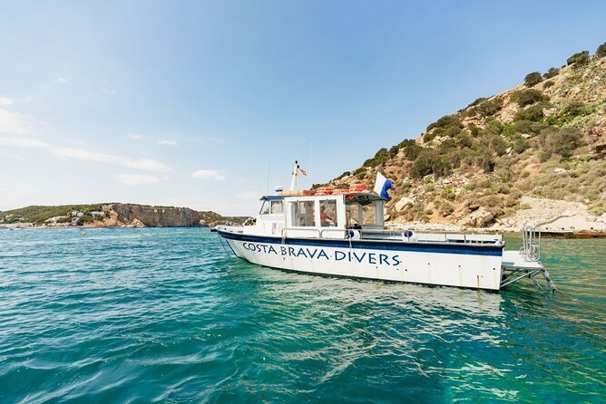 Eco-snorkeling in the Medes Islands - Exploring the Medes Diverse Habitats