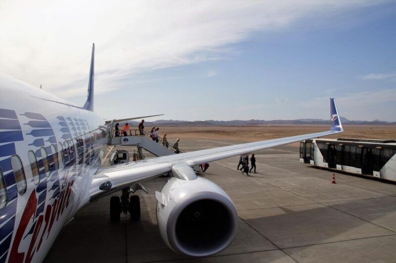 Economy Transfer From / to Airport Santorini - Key Points