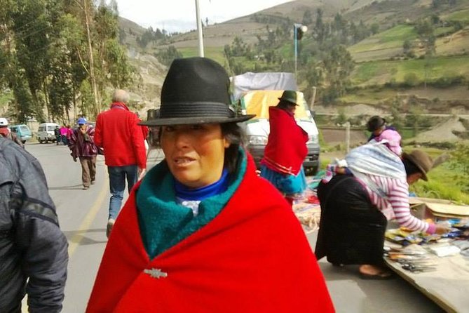 Ecuador Classic 8 Days Tour - Baños Waterfall Adventure