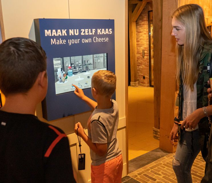 Edam: Edam Cheese Museum Entry Ticket - Cheese Sampling