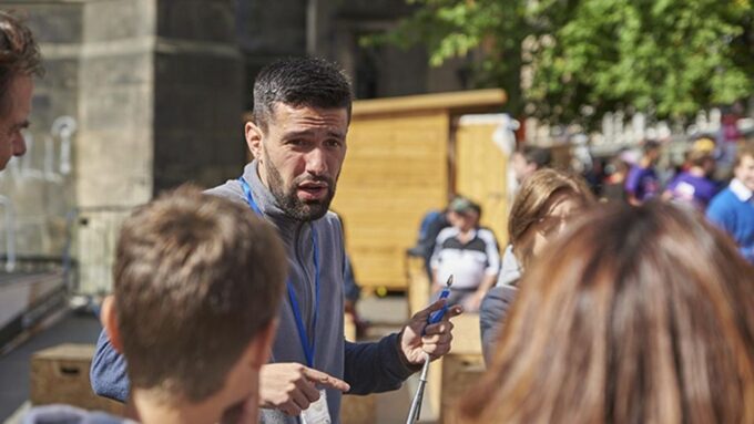 Edinburgh: 3-Hour Walking Tour - Strolling Edinburghs Main Streets