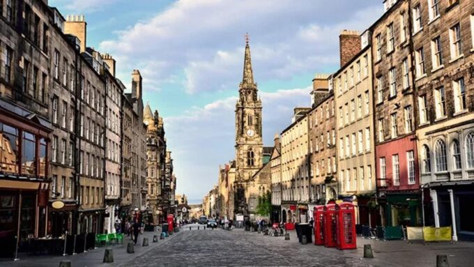 Edinburgh: 3-Hour Walking Tour - Discovering New Town and Grassmarket