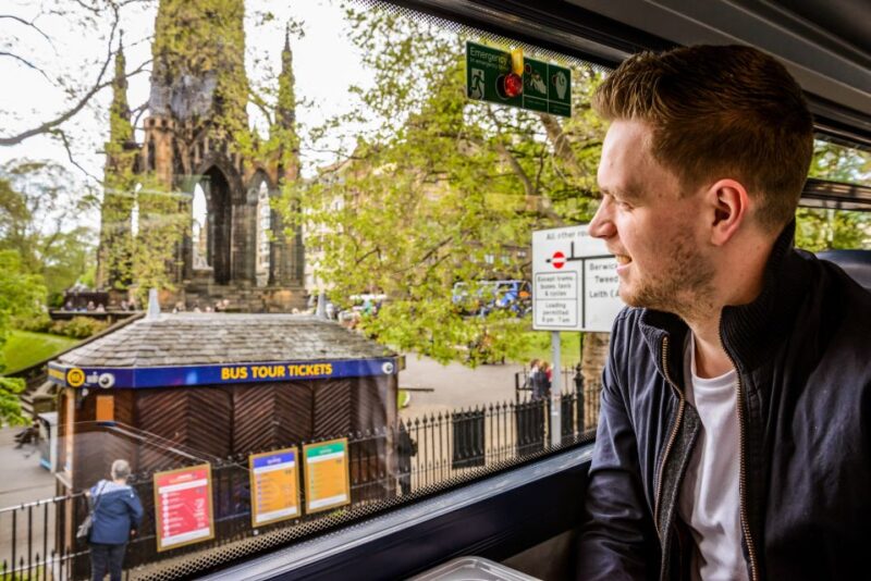 Edinburgh Airport: Bus Transfer - Bus Experience and Amenities